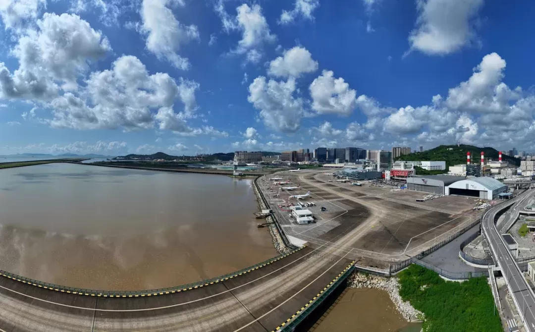 图为澳门国际机场填海扩建工程项目施工区域。